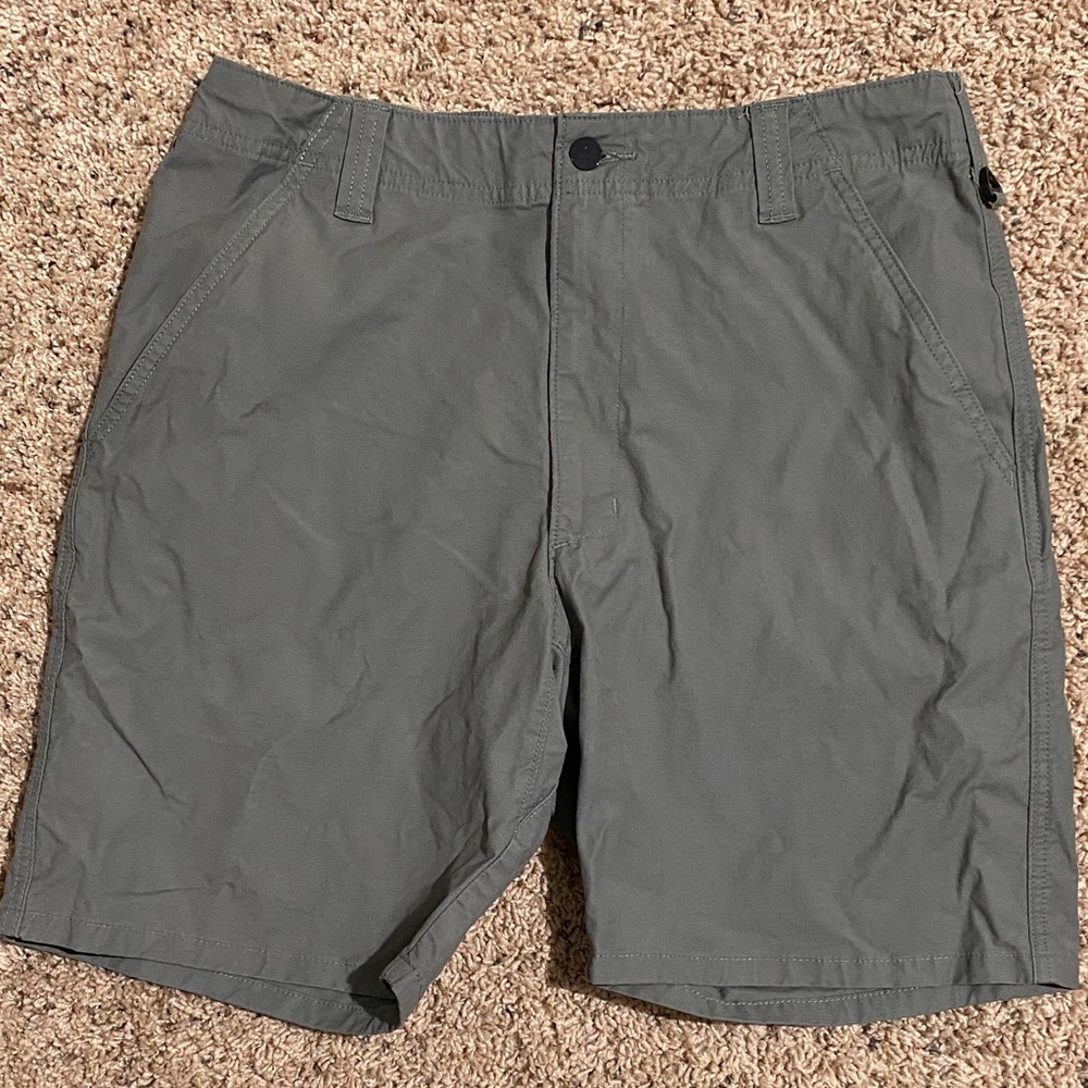Wrangler Men's Olive Flat Front Shorts